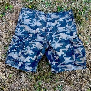 Camouflage shorts, never worn